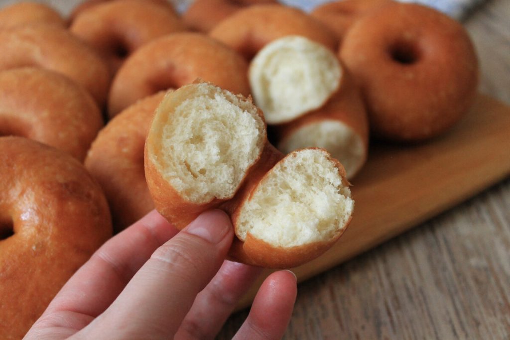 Smíchám pudink, vejce a mouku. Tento dezert se u nás doma stal hitem.